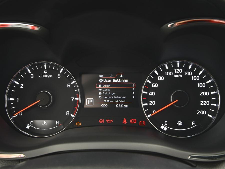  Kia Cerato Hatchback 2013 года  (ZA) (фото 3 из 26)